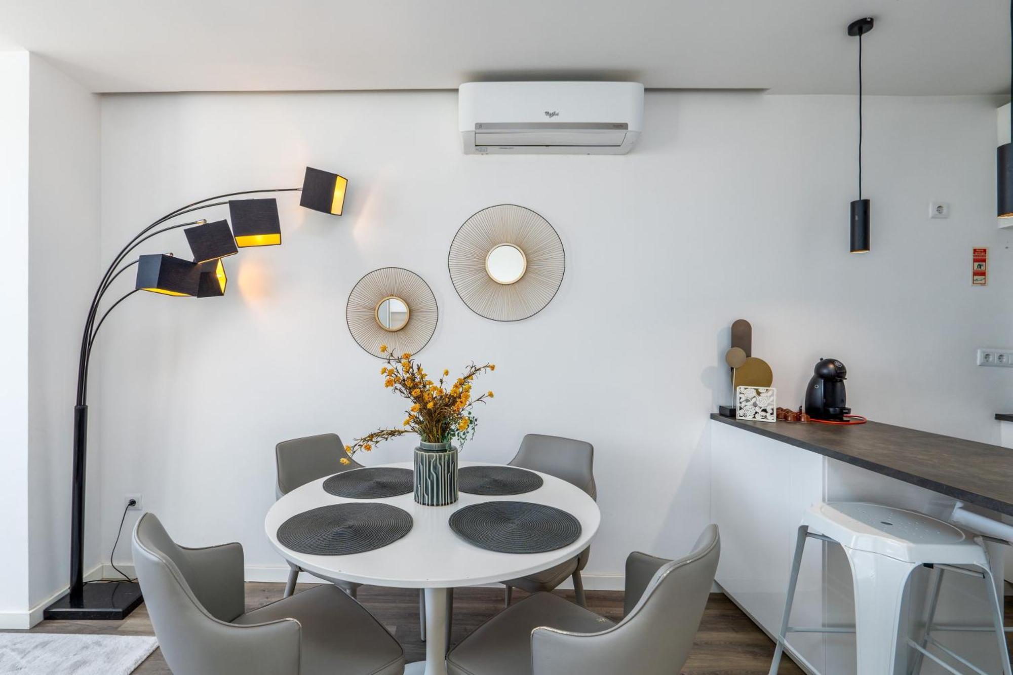 Angel Flats Apartment Порто Екстериор снимка